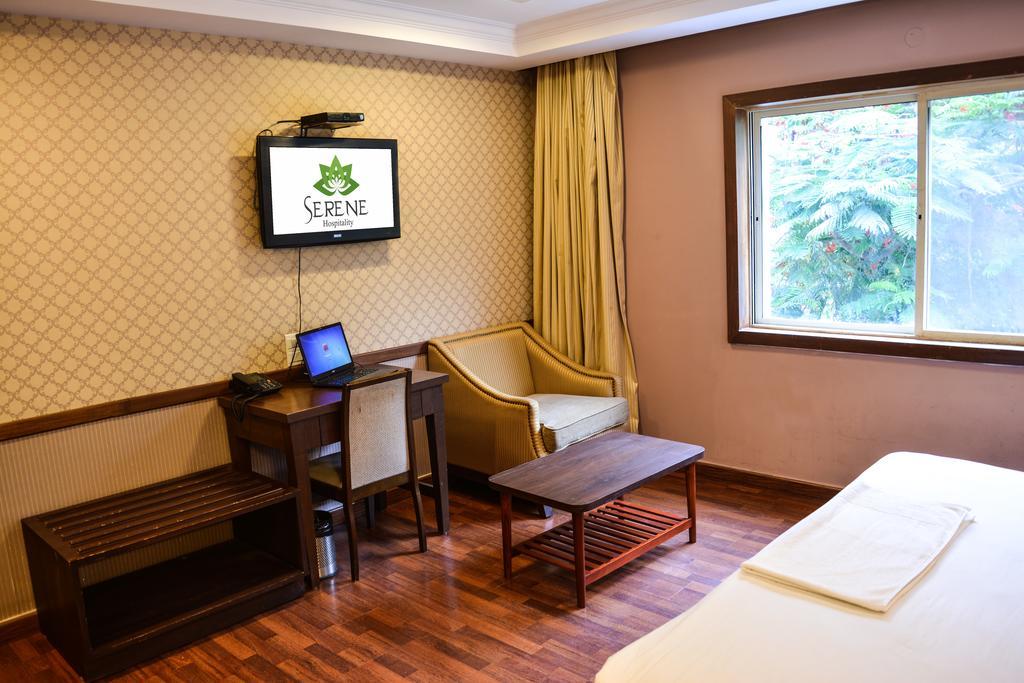 Serene Boutique Hotel Bangalore Exterior foto