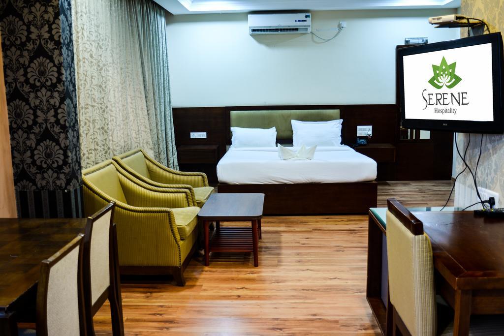 Serene Boutique Hotel Bangalore Exterior foto